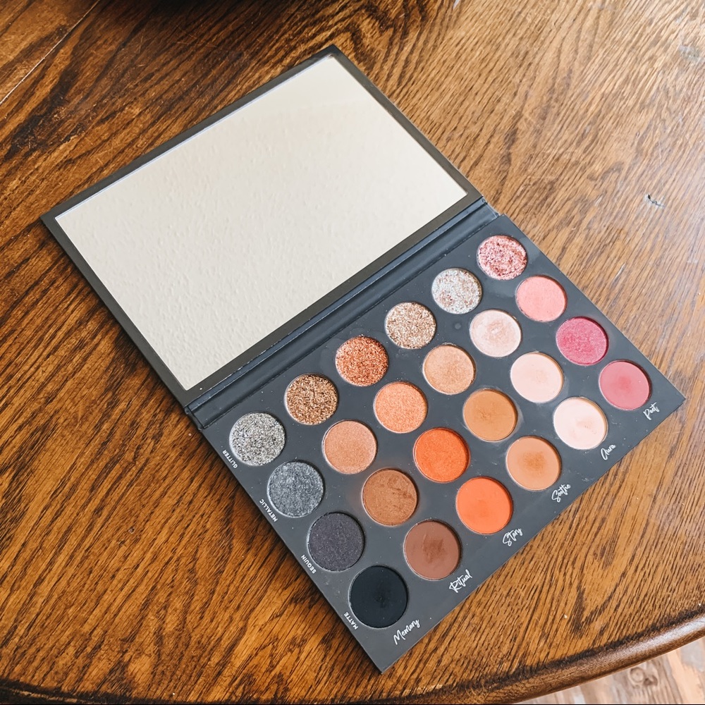 Tati Eyeshadow Pallet